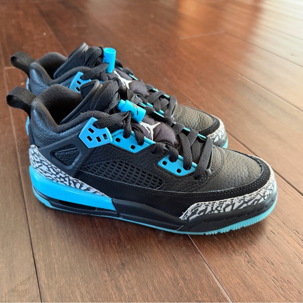 Jordan Spizike Low GS Black/Turquoise Elephant Print Sneakers – Size 3
